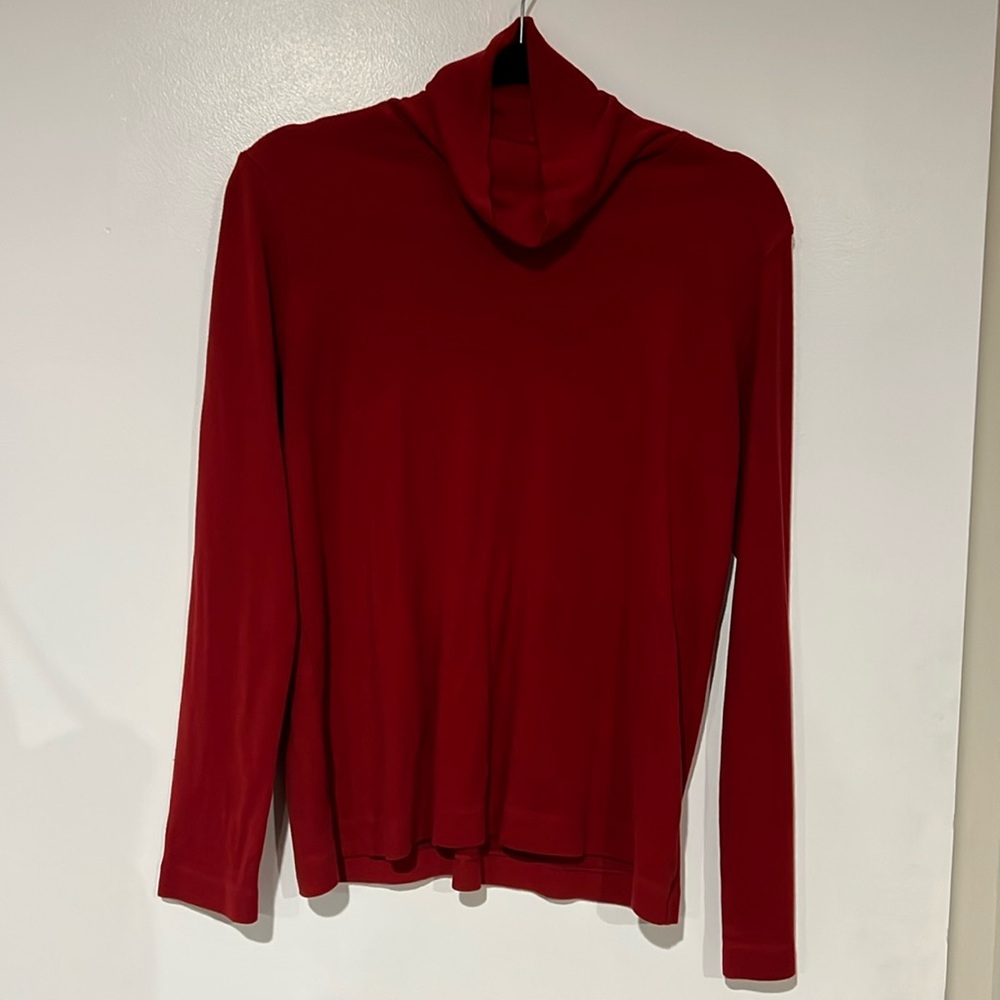 Uniqlo Longsleeve Turtleneck in Red